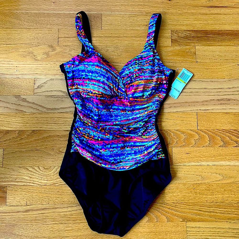 NWT Swimsuit Beach Maidenform perfect control